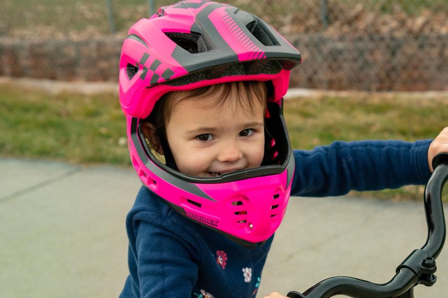 Strider ST-R Full-Face Helmet - Image 3